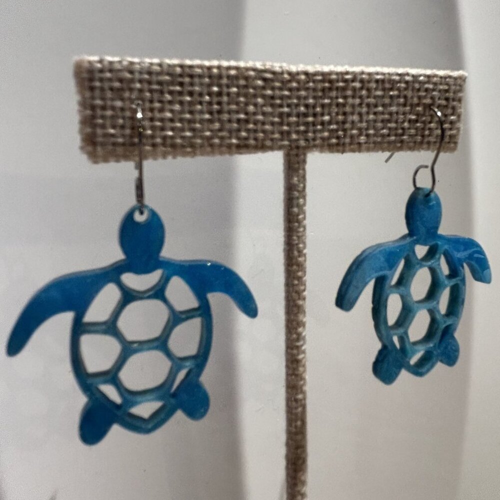 NEW Turtle Shaped Blue Acrylic Dangle Earrings Ocean Gift Summer Sea Life Travel - Picture 3 of 7